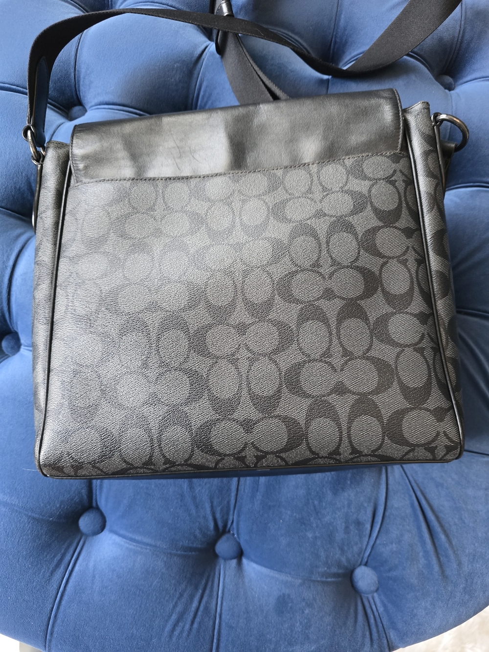 Coach Black Signature Canvas & Leather Messenger Bag - Picture 2 of 9